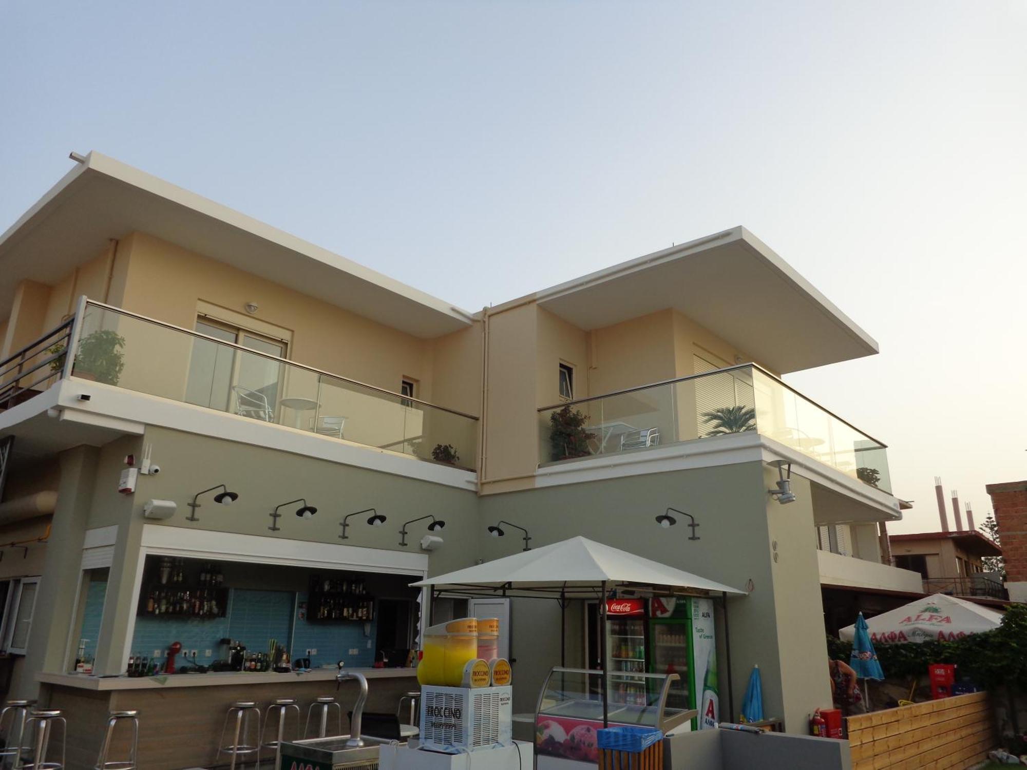 Litinakis Studios Sea View & Litinakis Studios Garden View 700 Meters Away Agia Marina  Bagian luar foto