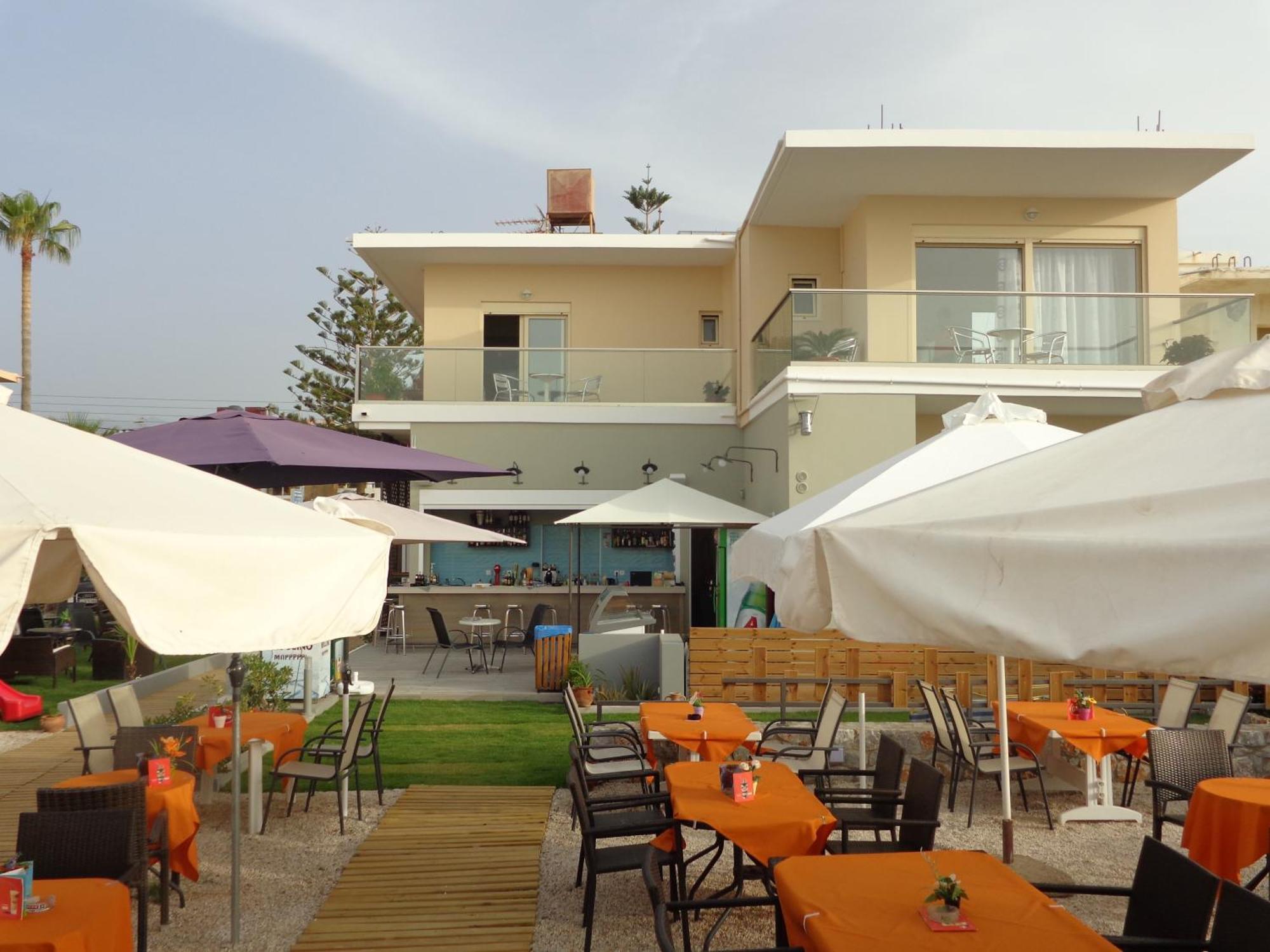 Litinakis Studios Sea View & Litinakis Studios Garden View 700 Meters Away Agia Marina  Bagian luar foto