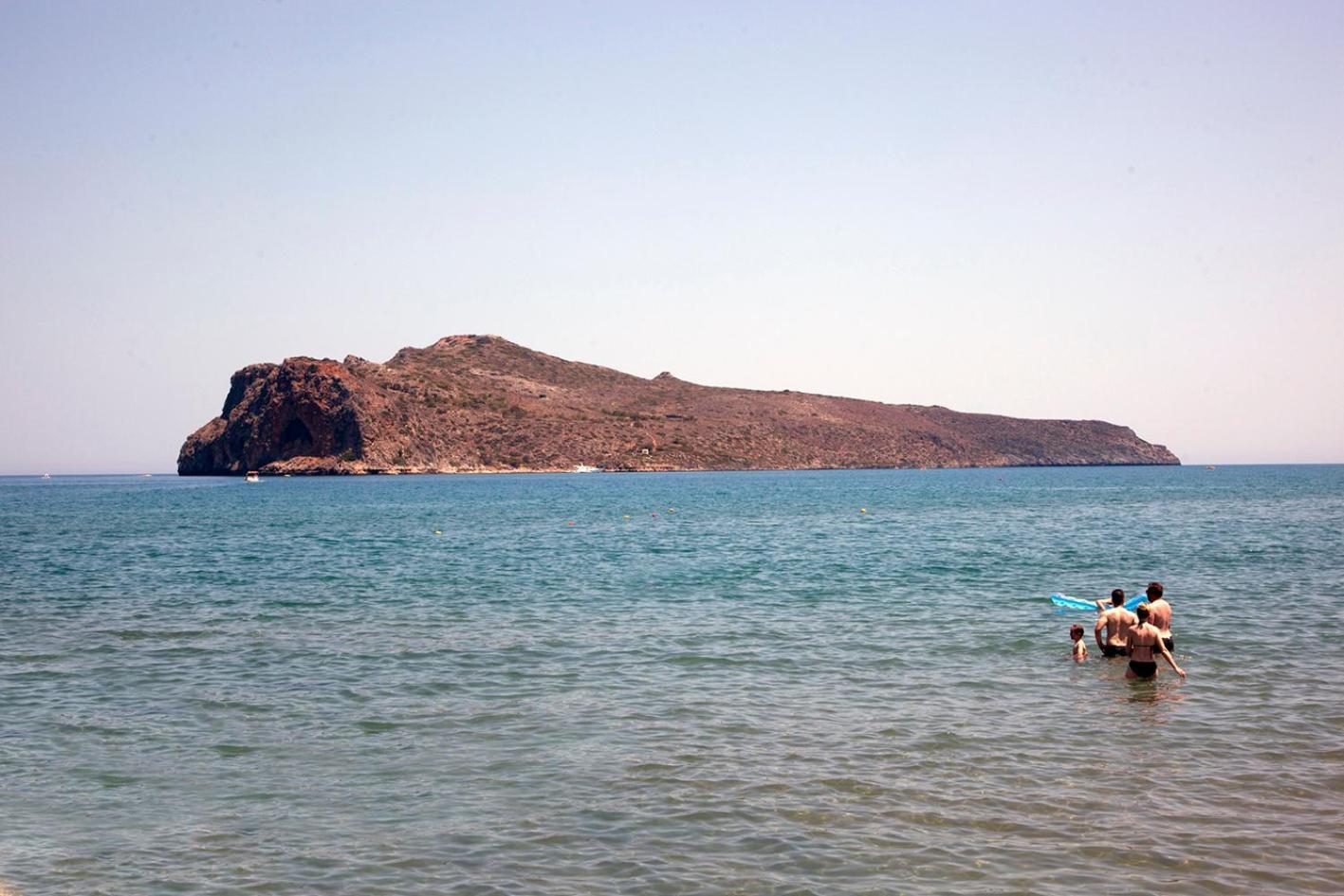 Litinakis Studios Sea View & Litinakis Studios Garden View 700 Meters Away Agia Marina  Bagian luar foto