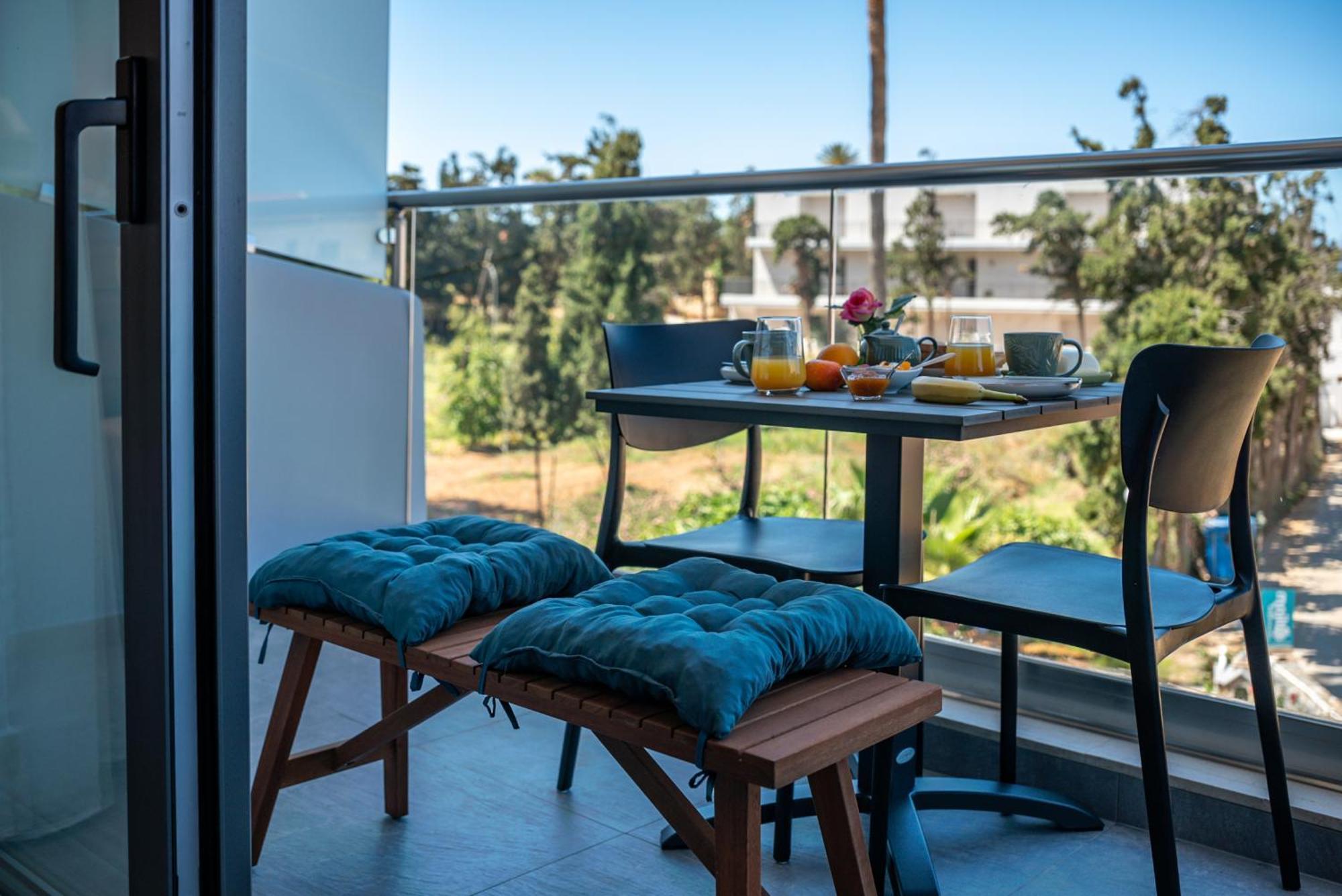 Litinakis Studios Sea View & Litinakis Studios Garden View 700 Meters Away Agia Marina  Bagian luar foto