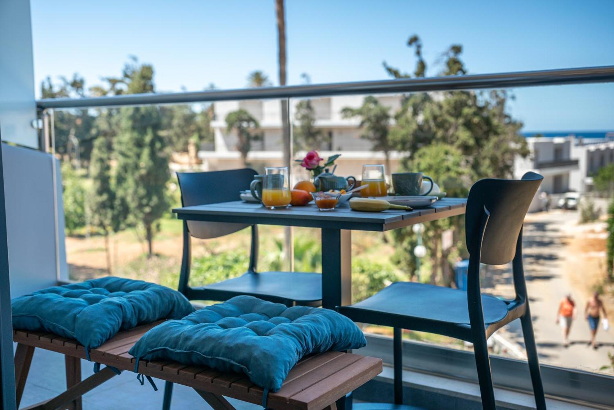 Litinakis Studios Sea View & Litinakis Studios Garden View 700 Meters Away Agia Marina  Bagian luar foto