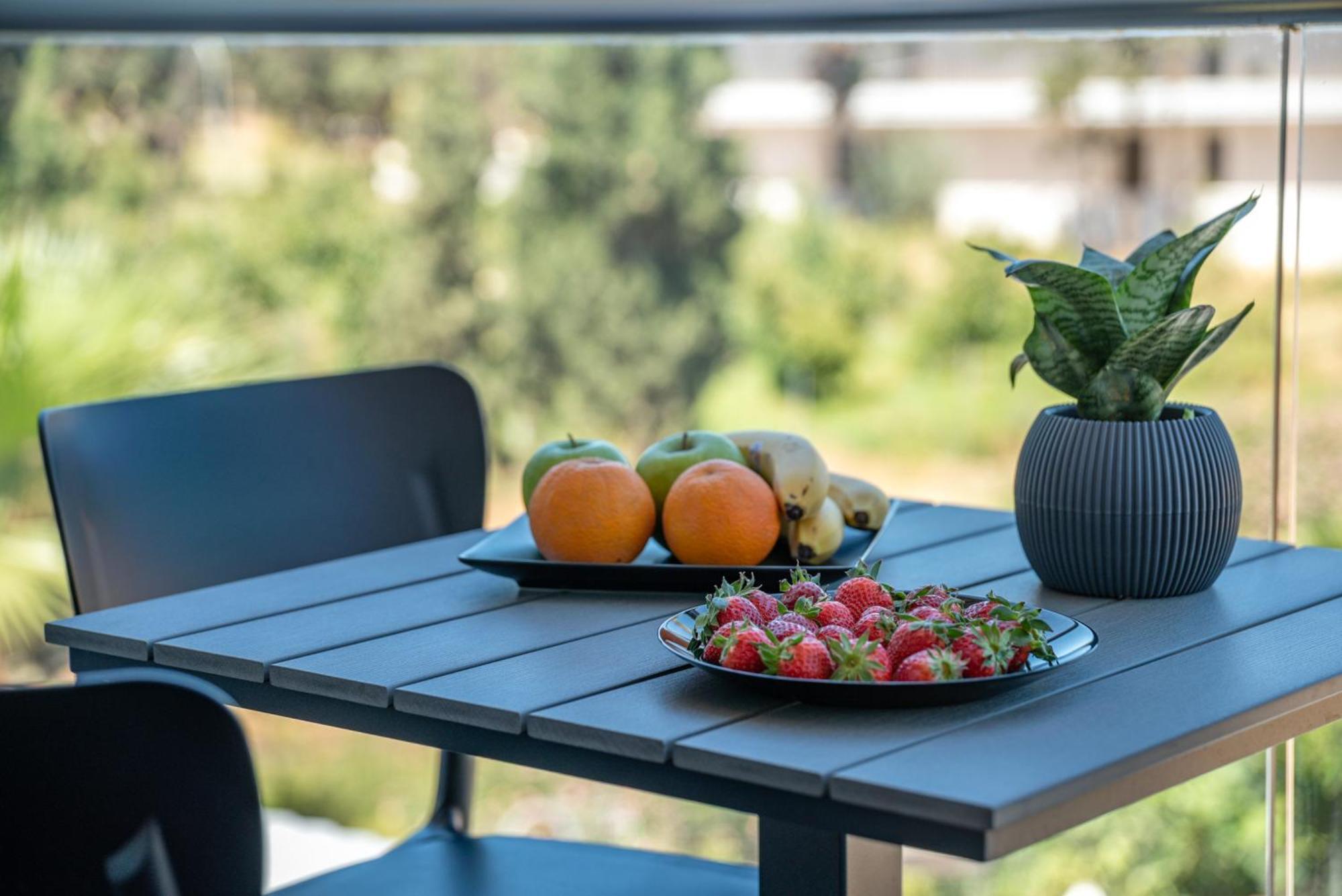Litinakis Studios Sea View & Litinakis Studios Garden View 700 Meters Away Agia Marina  Bagian luar foto