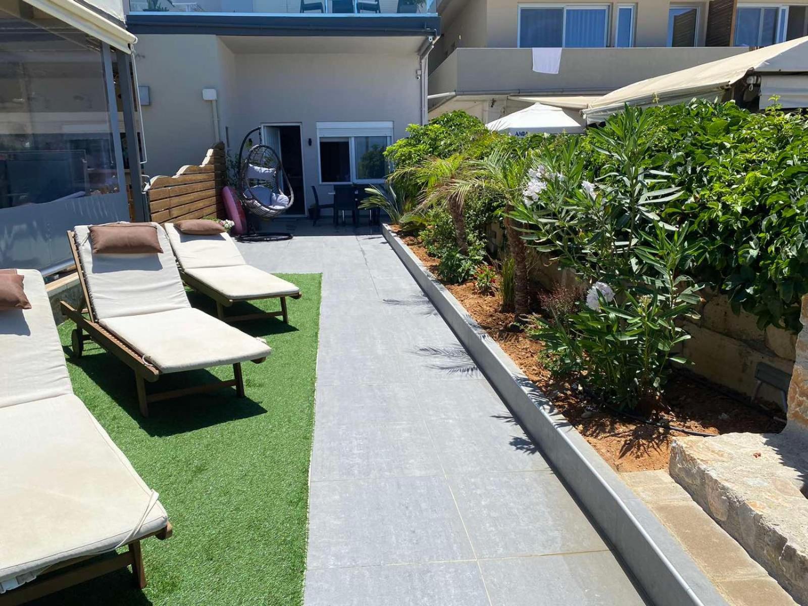 Litinakis Studios Sea View & Litinakis Studios Garden View 700 Meters Away Agia Marina  Bagian luar foto