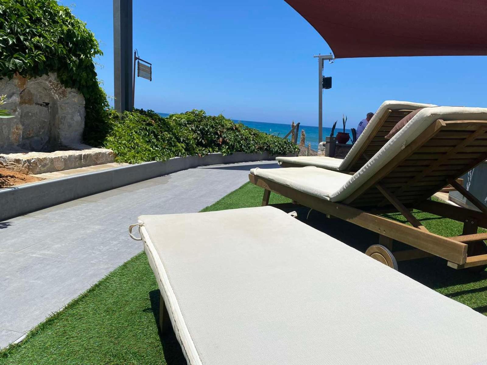 Litinakis Studios Sea View & Litinakis Studios Garden View 700 Meters Away Agia Marina  Bagian luar foto