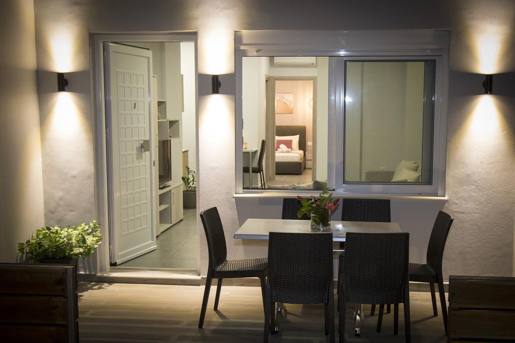 Litinakis Studios Sea View & Litinakis Studios Garden View 700 Meters Away Agia Marina  Bagian luar foto